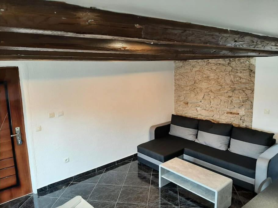 Apartament T3 Hyper-Centre Au Calme Tout Equipe Parking Prive Castres  Zewnętrze zdjęcie